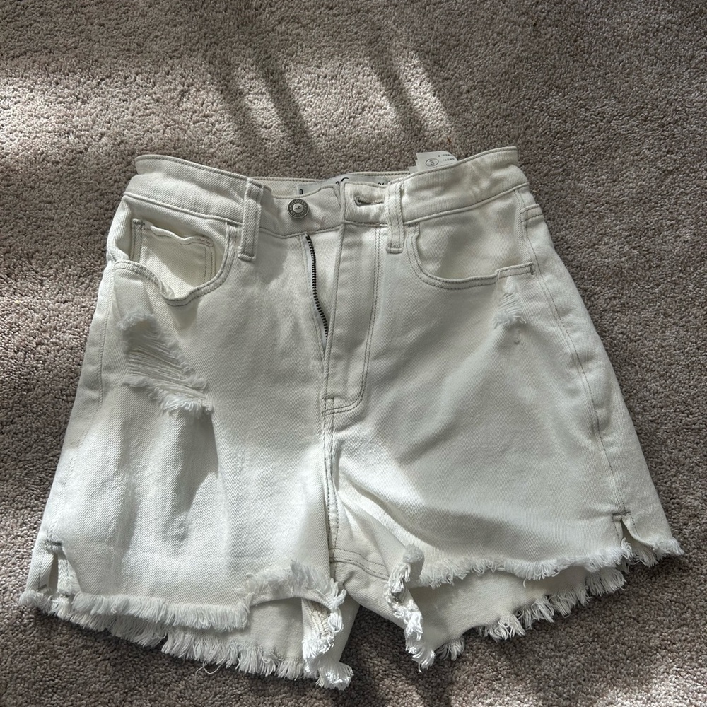 ❌sold❌New Hollister Women's White/Off White Denim Shorts Size XS 0-2